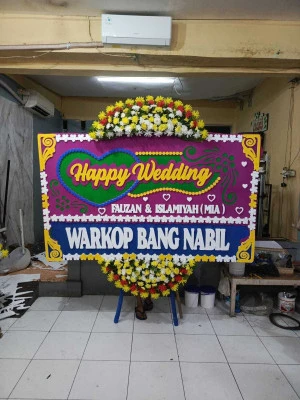 Papan Bunga di Tenajar Kertasemaya